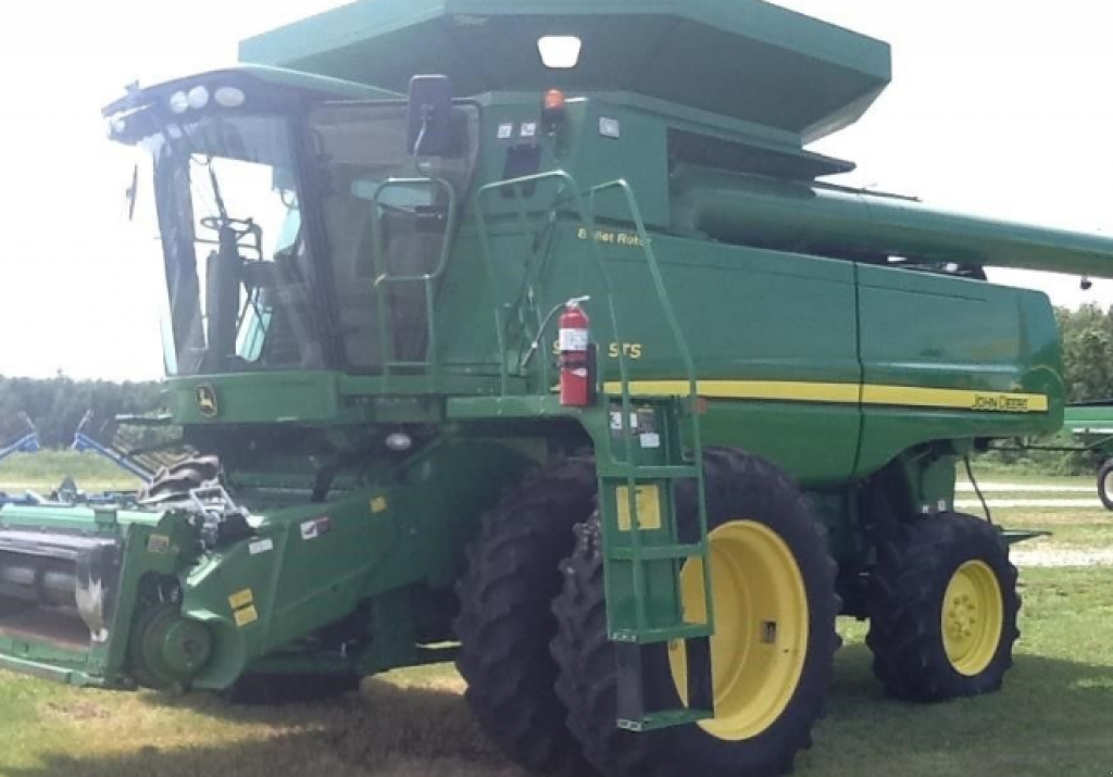 Oldtimer-Mähdrescher des Typs John Deere 9770 STS, Neumaschine in Біла Церква (Bild 7)