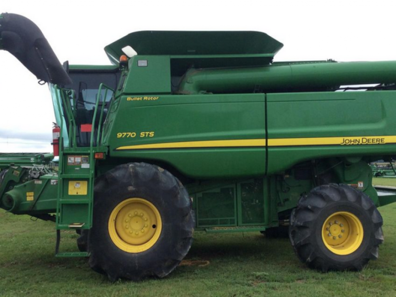 Oldtimer-Mähdrescher des Typs John Deere 9770 STS, Neumaschine in Біла Церква (Bild 1)