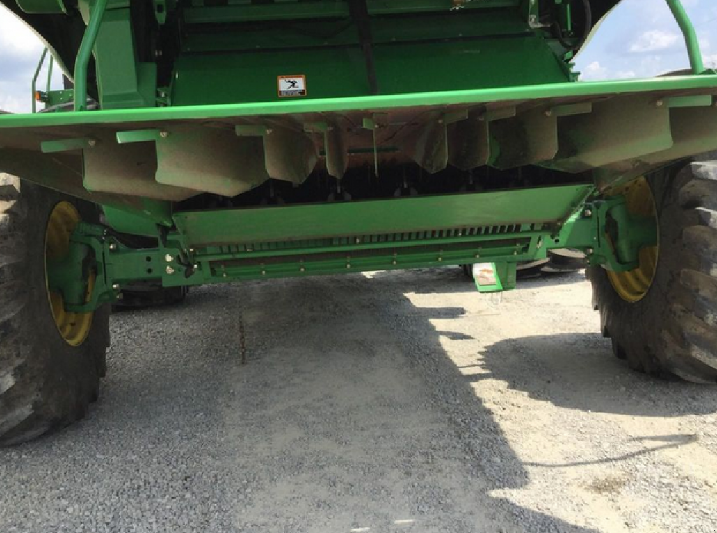 Oldtimer-Mähdrescher des Typs John Deere 9770 STS, Neumaschine in Біла Церква (Bild 10)