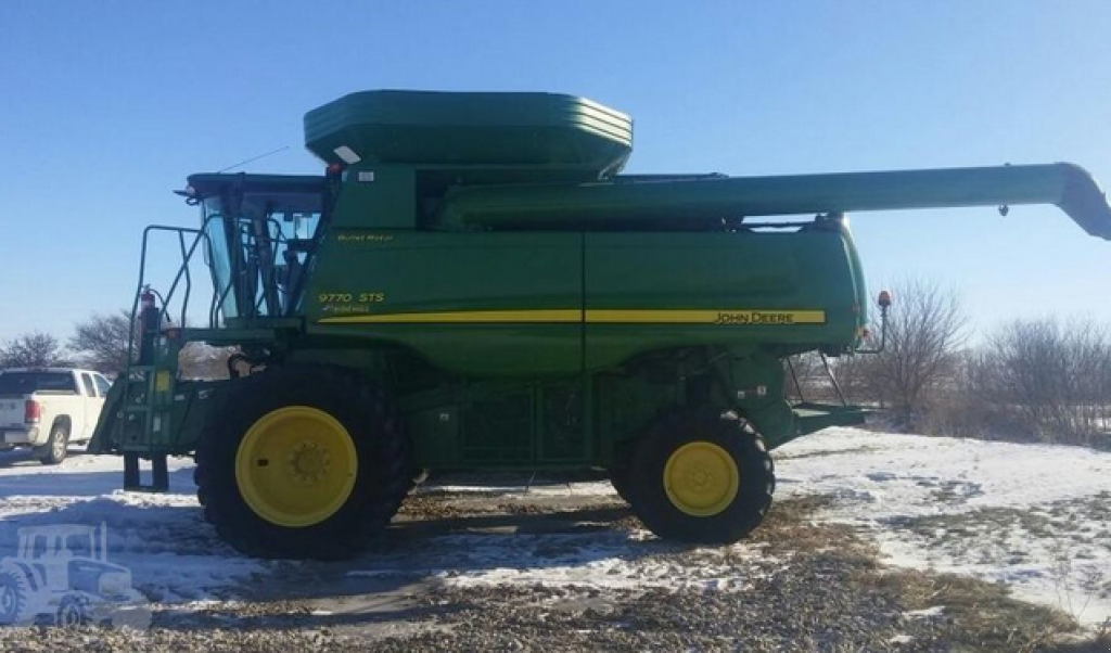 Oldtimer-Mähdrescher des Typs John Deere 9770 STS, Neumaschine in Біла Церква (Bild 4)