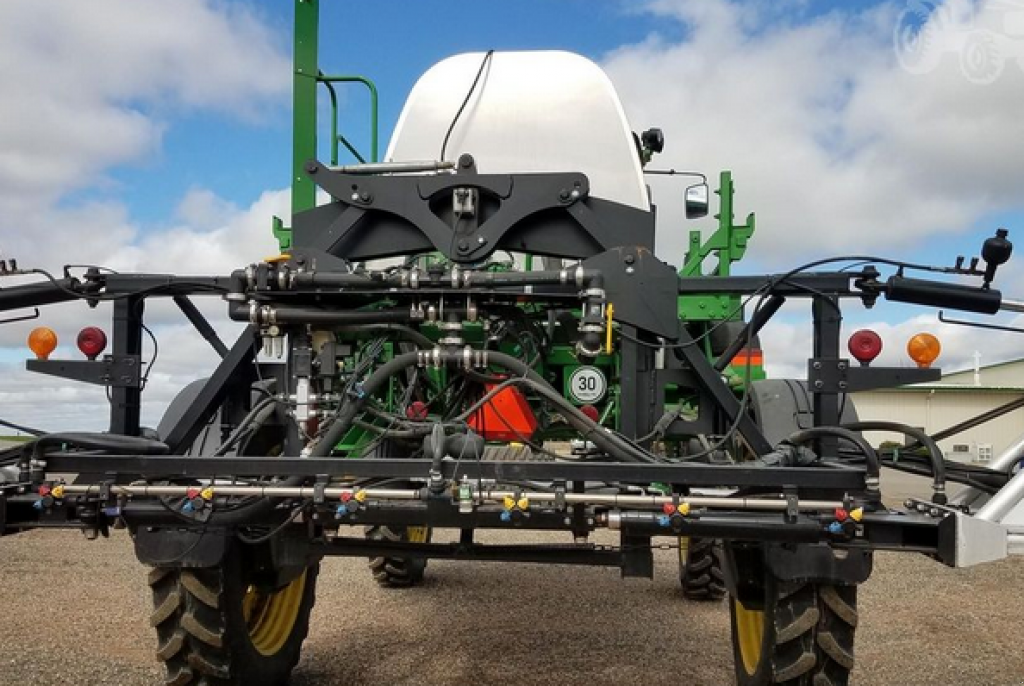 Selbstfahrspritze des Typs John Deere 4830,  in Біла Церква (Bild 4)