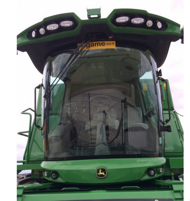 Oldtimer-Mähdrescher des Typs John Deere S670і, Neumaschine in Біла Церква (Bild 1)