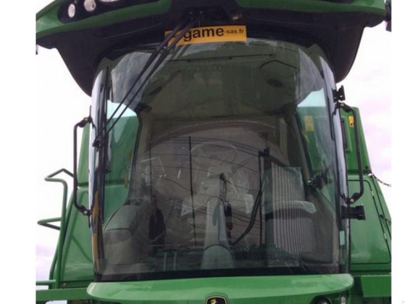 Oldtimer-Mähdrescher des Typs John Deere S670і, Neumaschine in Біла Церква (Bild 1)