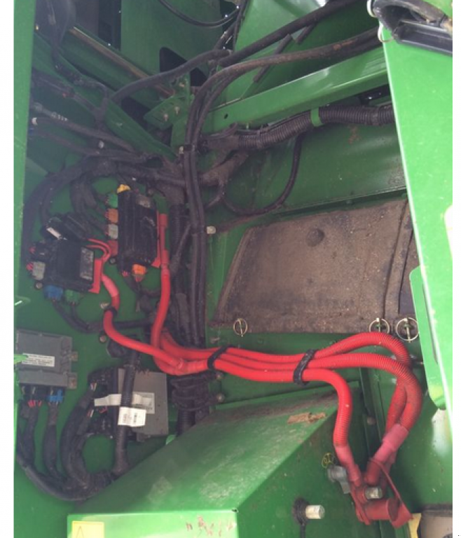 Oldtimer-Mähdrescher des Typs John Deere S670і, Neumaschine in Біла Церква (Bild 9)