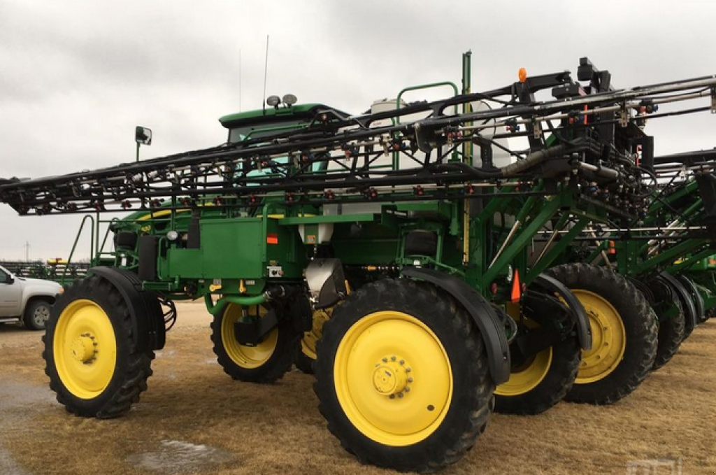 Selbstfahrspritze des Typs John Deere 4830,  in Біла Церква (Bild 2)