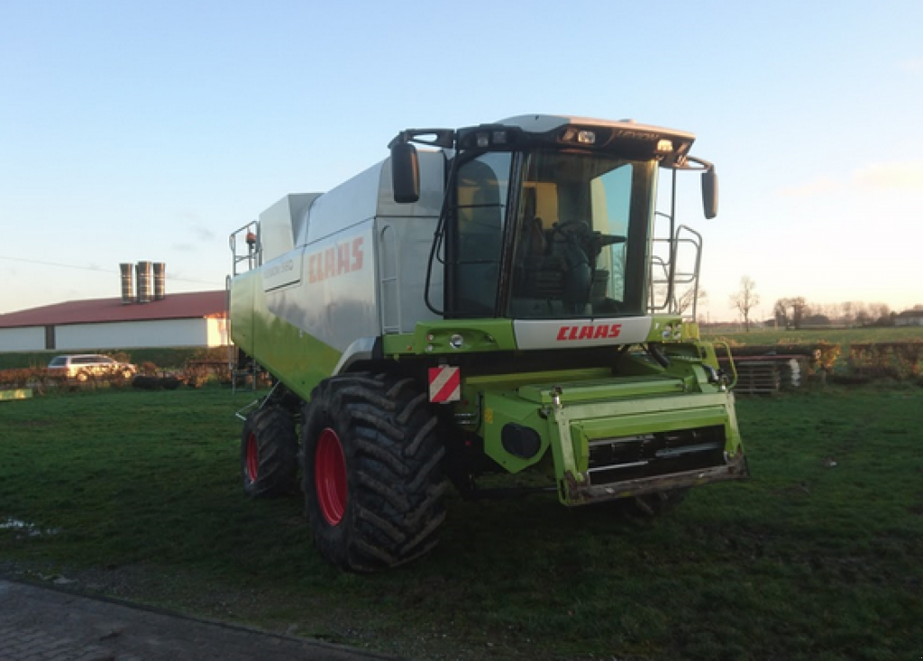 Oldtimer-Mähdrescher des Typs CLAAS Lexion 580, Neumaschine in Біла Церква (Bild 1)