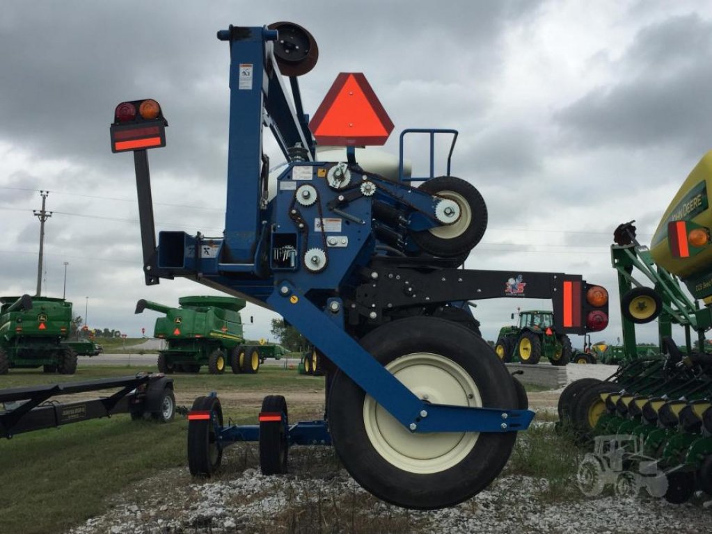 Gareeggenfelder des Typs Kinze 3600,  in Біла Церква (Bild 5)