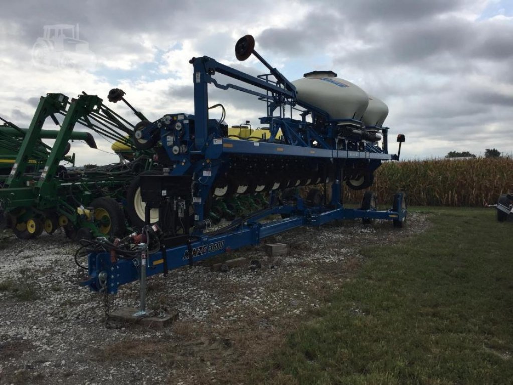 Gareeggenfelder des Typs Kinze 3600,  in Біла Церква (Bild 2)