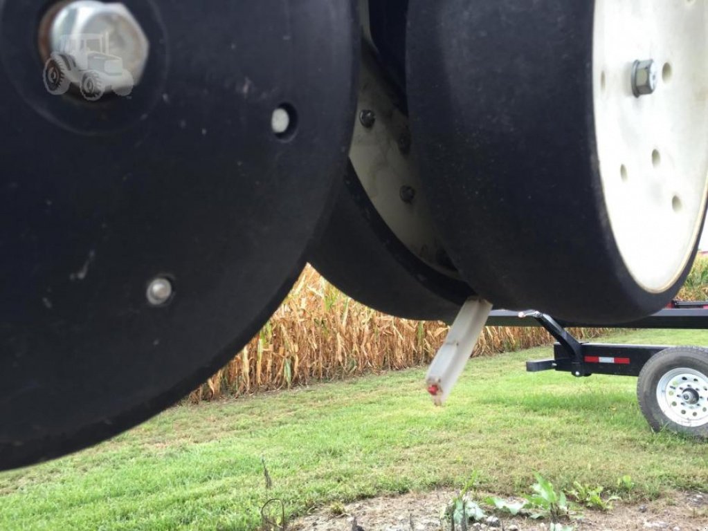 Gareeggenfelder des Typs Kinze 3600,  in Біла Церква (Bild 6)