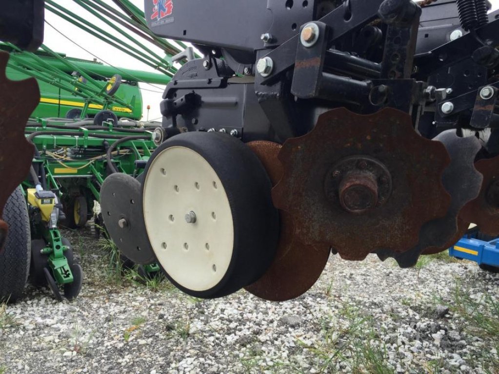 Gareeggenfelder des Typs Kinze 3600,  in Біла Церква (Bild 7)