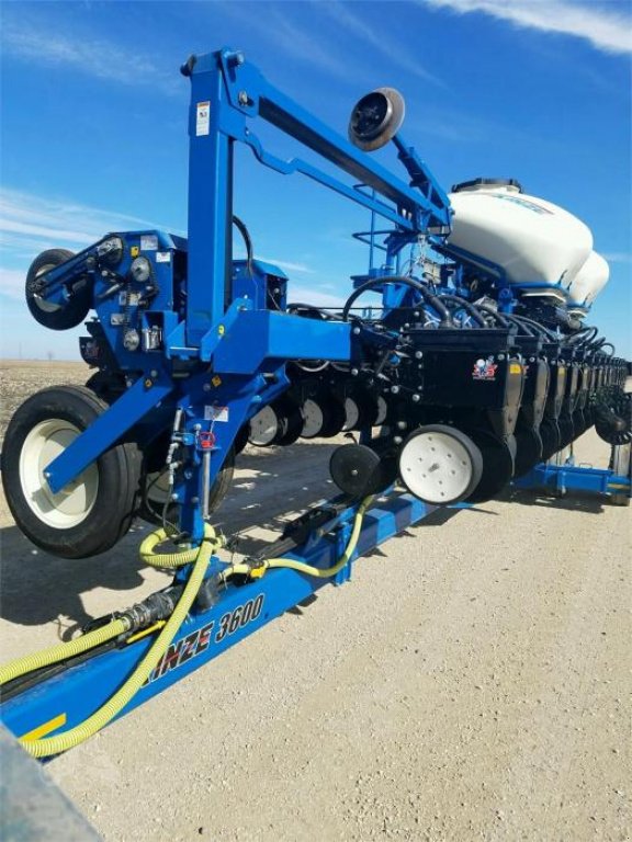 Gareeggenfelder des Typs Kinze 3600,  in Біла Церква (Bild 8)