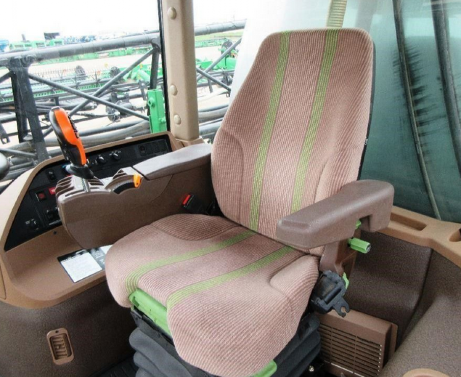 Selbstfahrspritze des Typs John Deere 4830,  in Біла Церква (Bild 5)