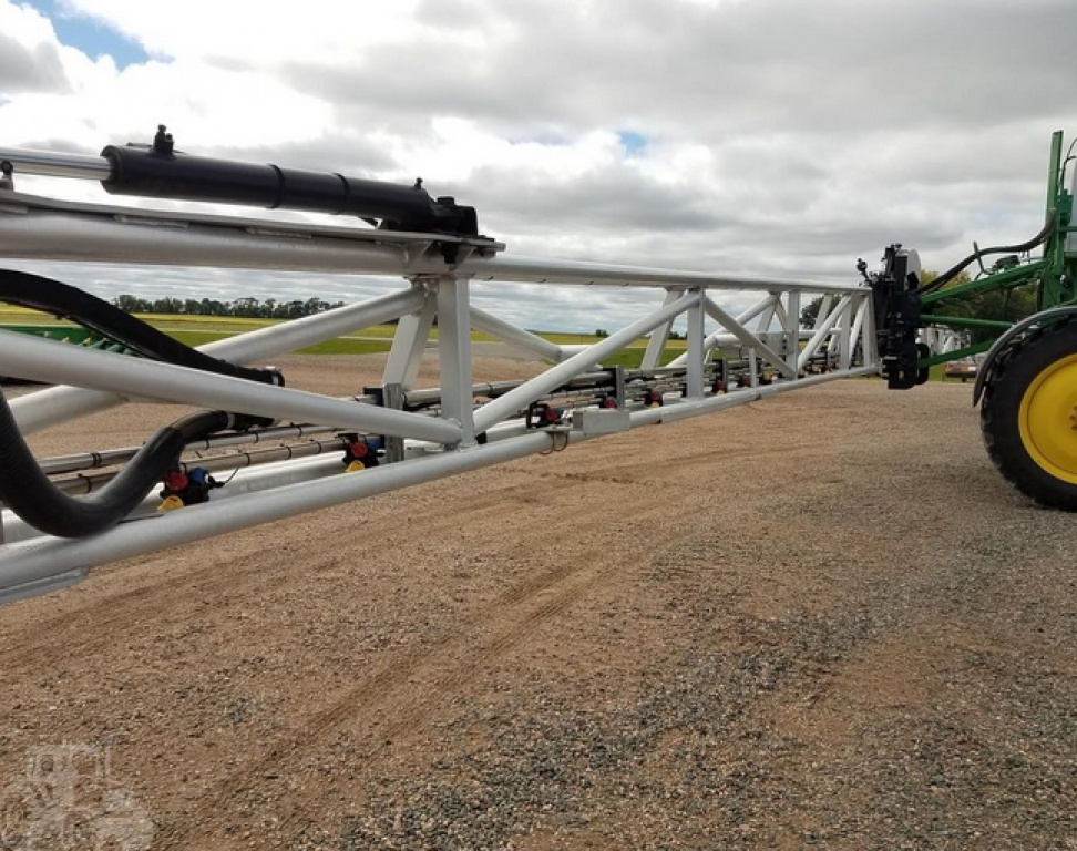 Selbstfahrspritze des Typs John Deere 4830,  in Біла Церква (Bild 10)