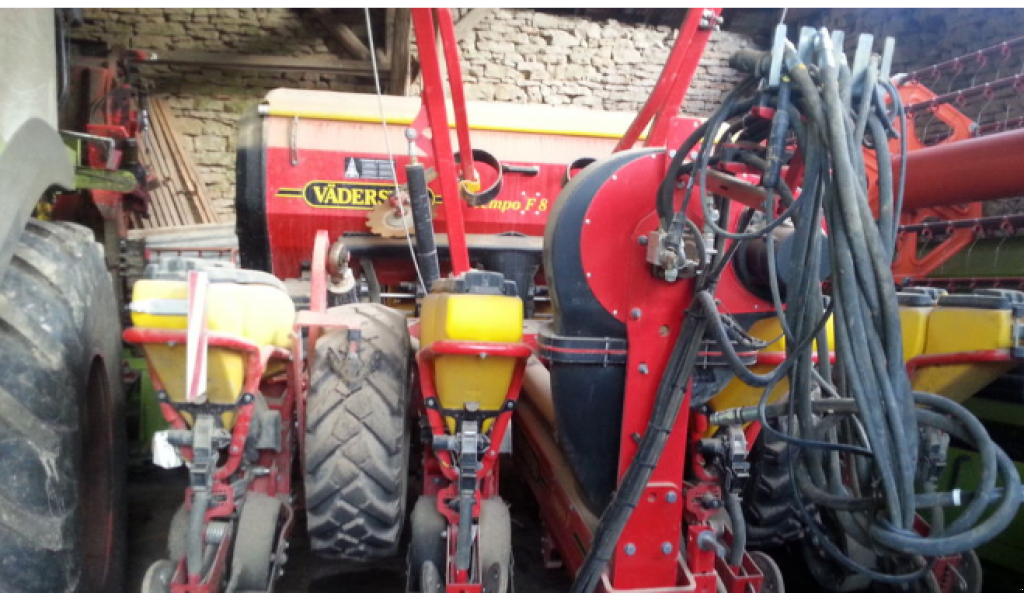 Gareeggenfelder des Typs Väderstad Tempo F 8,  in Біла Церква (Bild 3)