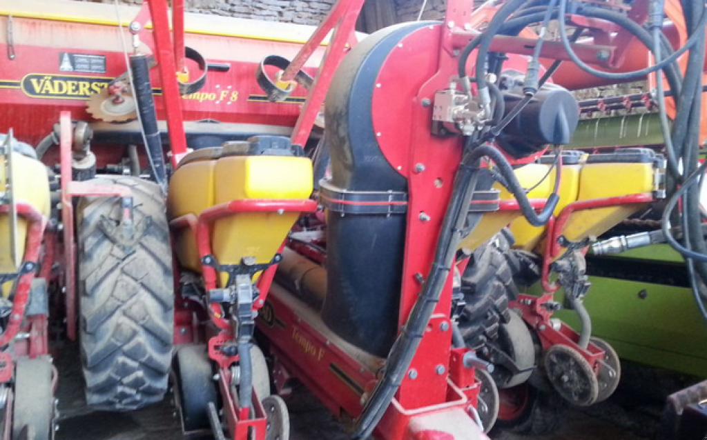 Gareeggenfelder des Typs Väderstad Tempo F 8,  in Біла Церква (Bild 10)