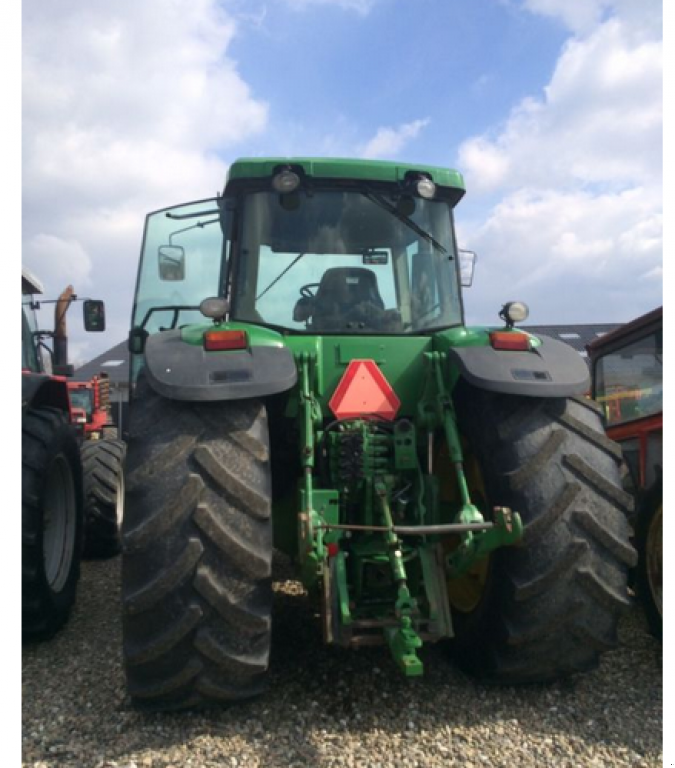 Oldtimer-Traktor des Typs John Deere 8420, Neumaschine in Біла Церква (Bild 2)