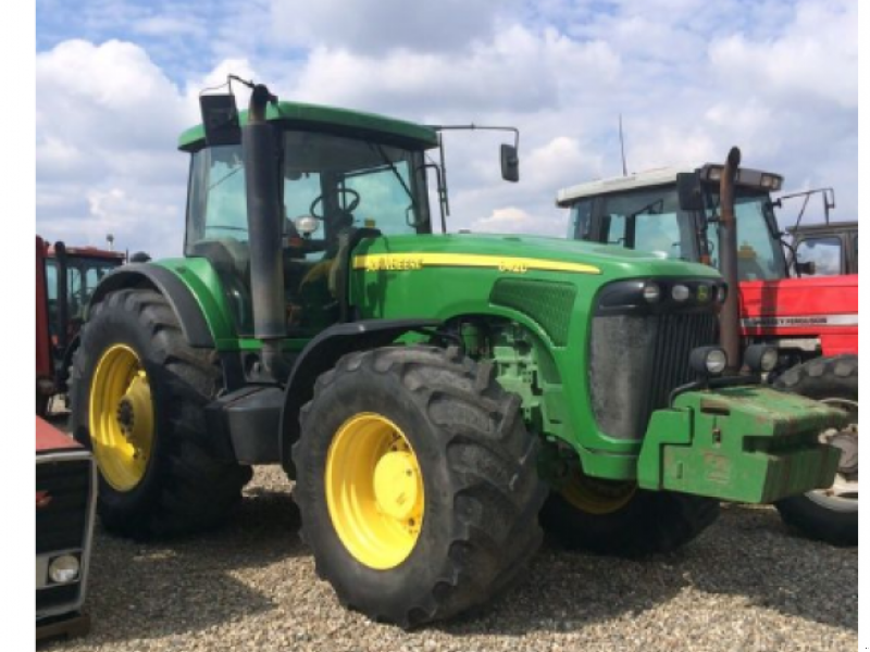 Oldtimer-Traktor des Typs John Deere 8420, Neumaschine in Біла Церква (Bild 1)