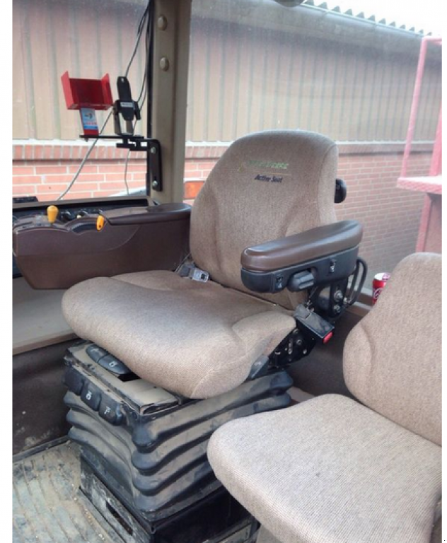 Oldtimer-Traktor des Typs John Deere 8520, Neumaschine in Біла Церква (Bild 6)