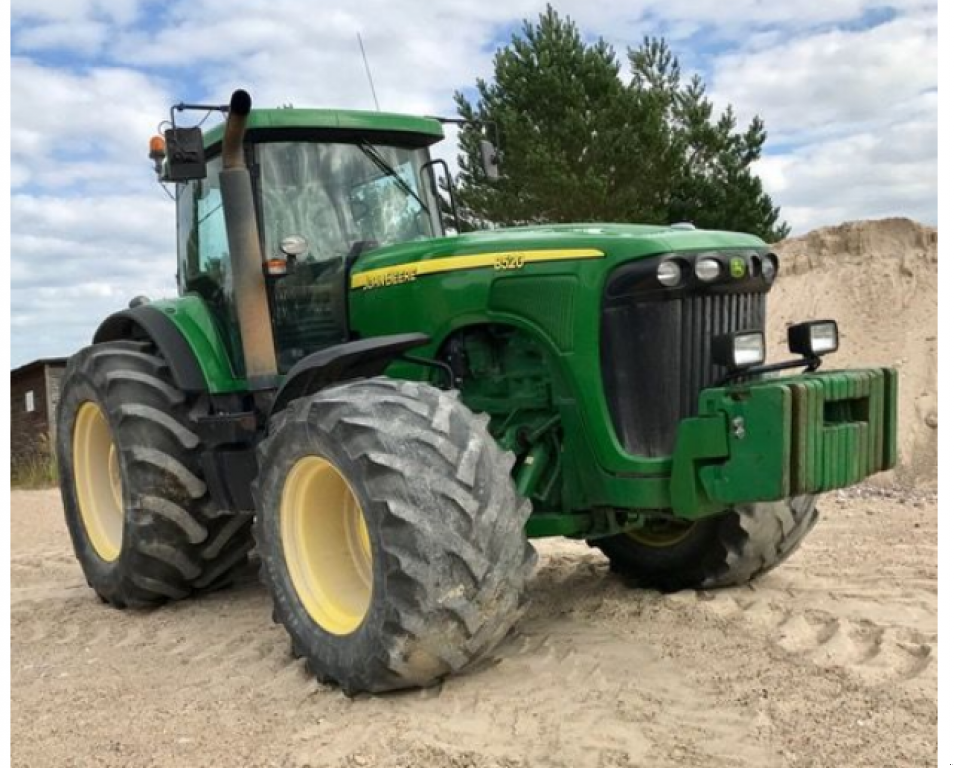 Oldtimer-Traktor des Typs John Deere 8520, Neumaschine in Біла Церква (Bild 1)