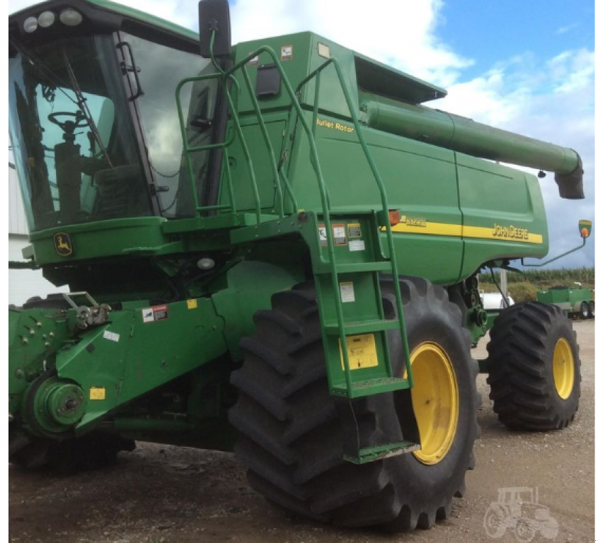 Oldtimer-Mähdrescher des Typs John Deere 9770 STS, Neumaschine in Біла Церква (Bild 1)