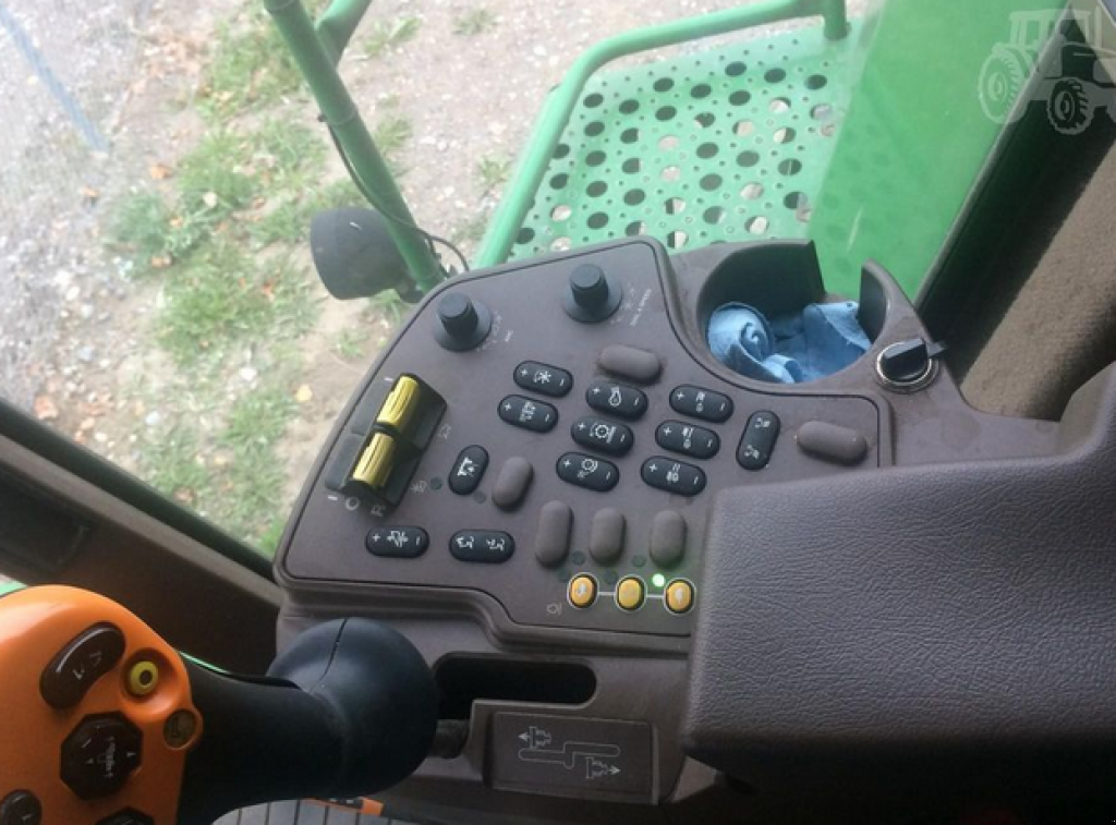 Oldtimer-Mähdrescher des Typs John Deere 9770 STS, Neumaschine in Біла Церква (Bild 5)