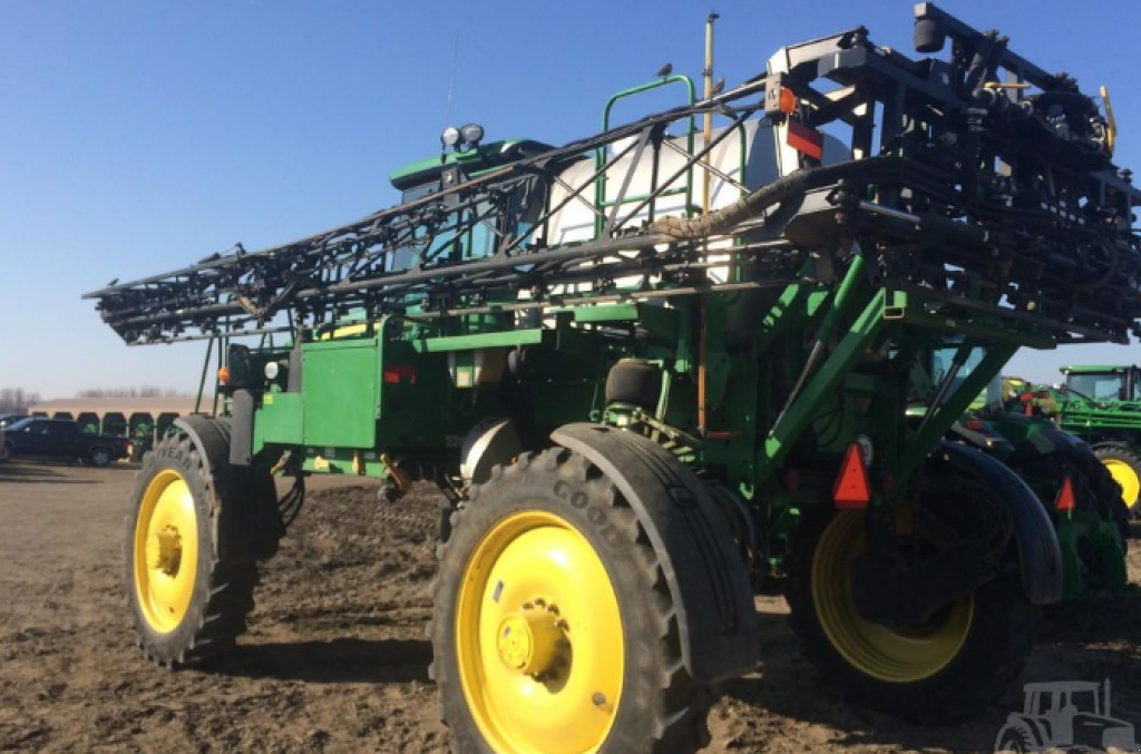 Selbstfahrspritze des Typs John Deere 4830,  in Біла Церква (Bild 1)