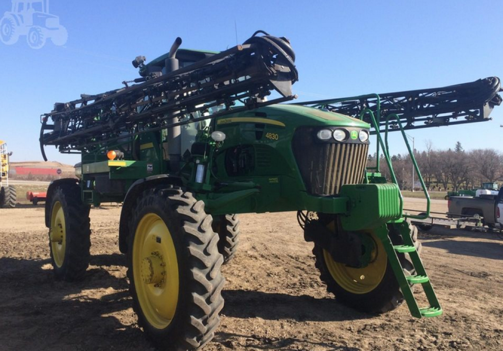 Selbstfahrspritze des Typs John Deere 4830,  in Біла Церква (Bild 8)