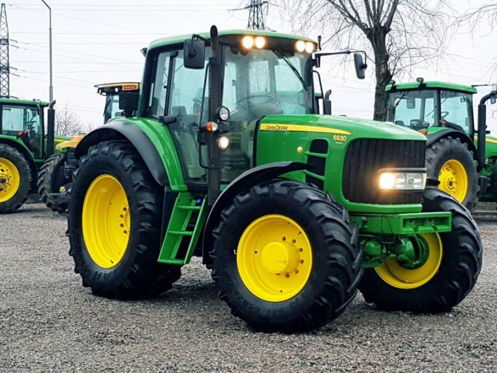 Oldtimer-Traktor des Typs John Deere 6930, Neumaschine in Біла Церква (Bild 2)