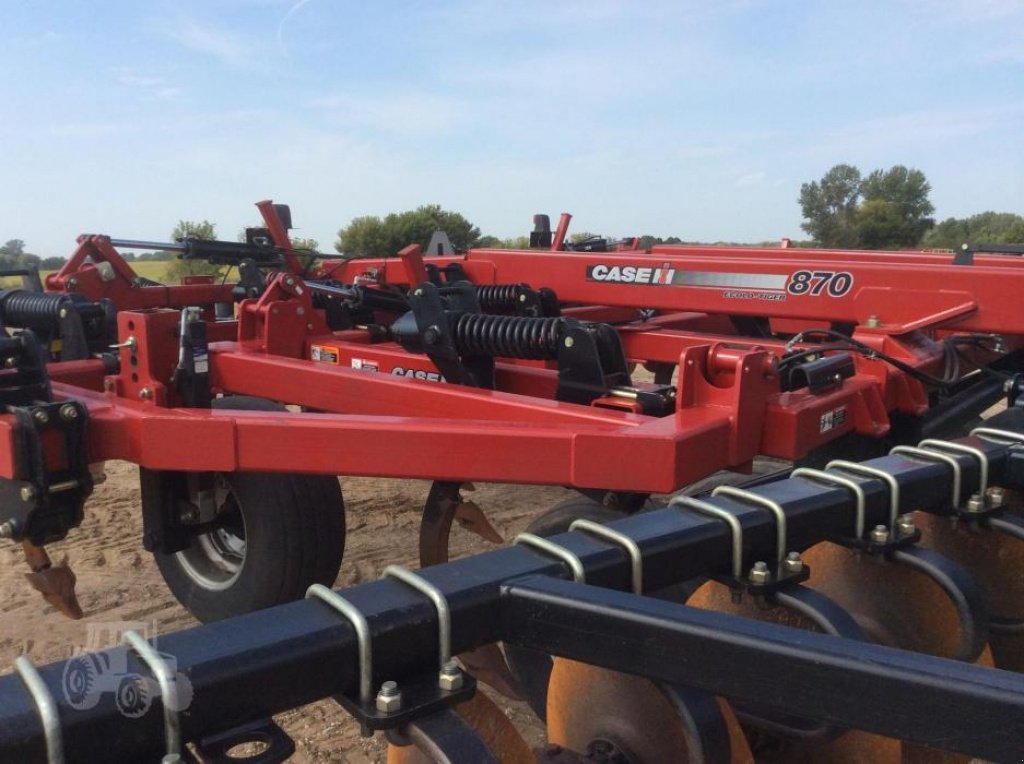 Spatenpflug des Typs Case IH Ecolo Tiger 875-13,  in Біла Церква (Bild 3)