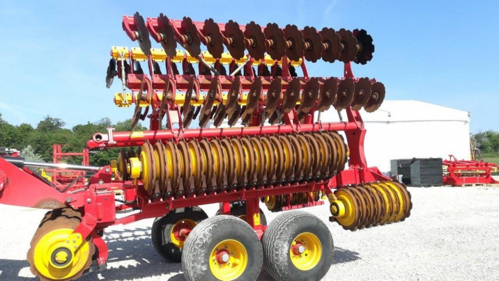 Wiesenegge des Typs Väderstad Carrier 820,  in Біла Церква (Bild 3)