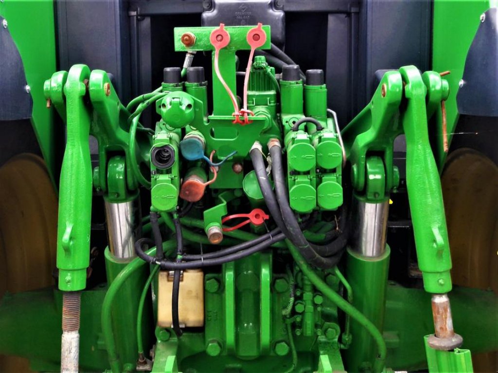 Oldtimer-Traktor des Typs John Deere 6910, Neumaschine in Біла Церква (Bild 5)