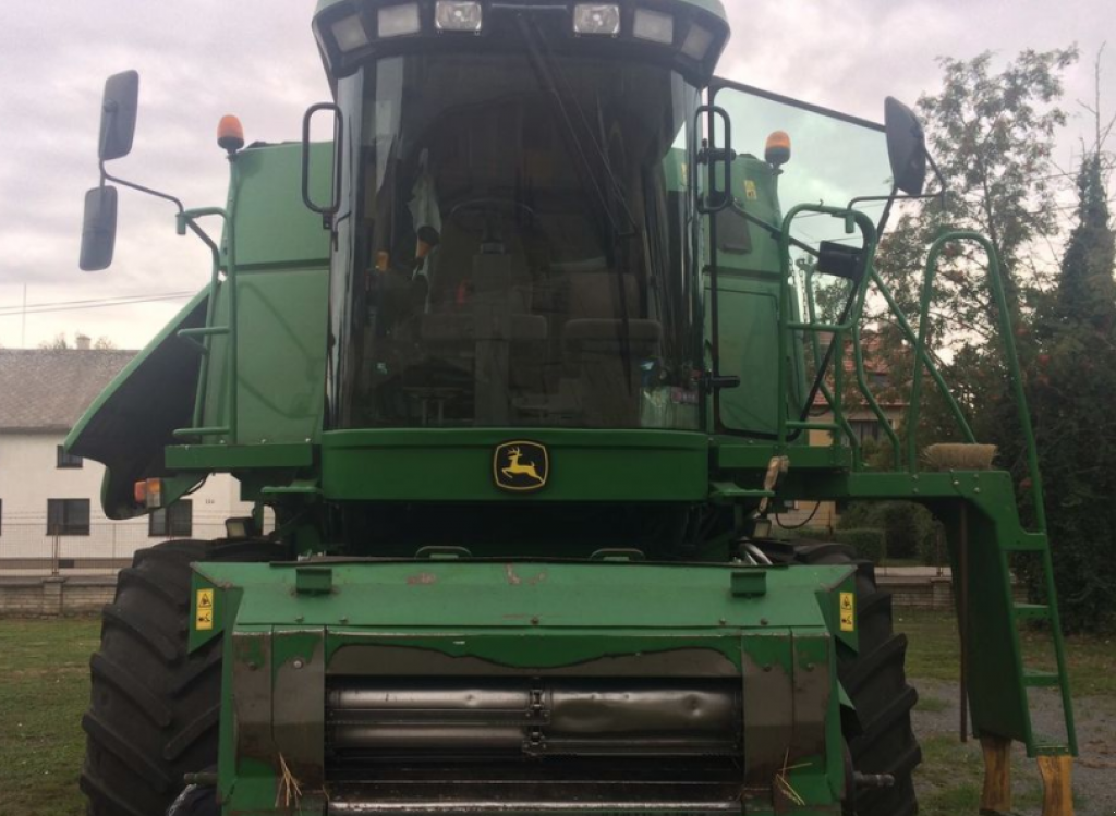 Oldtimer-Mähdrescher des Typs John Deere 9880 STS, Neumaschine in Вінниця (Bild 1)