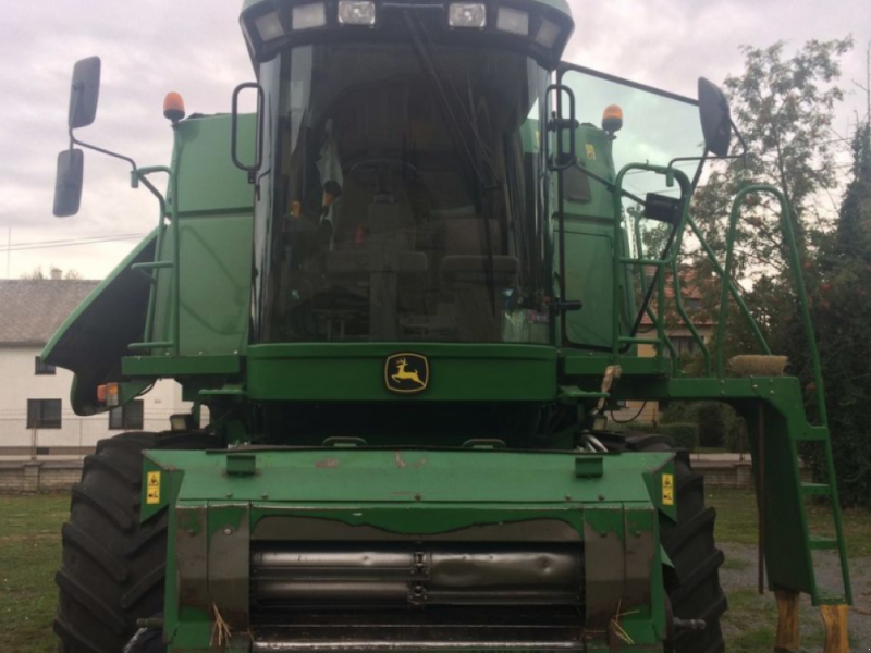 Oldtimer-Mähdrescher des Typs John Deere 9880 STS, Neumaschine in Вінниця (Bild 1)