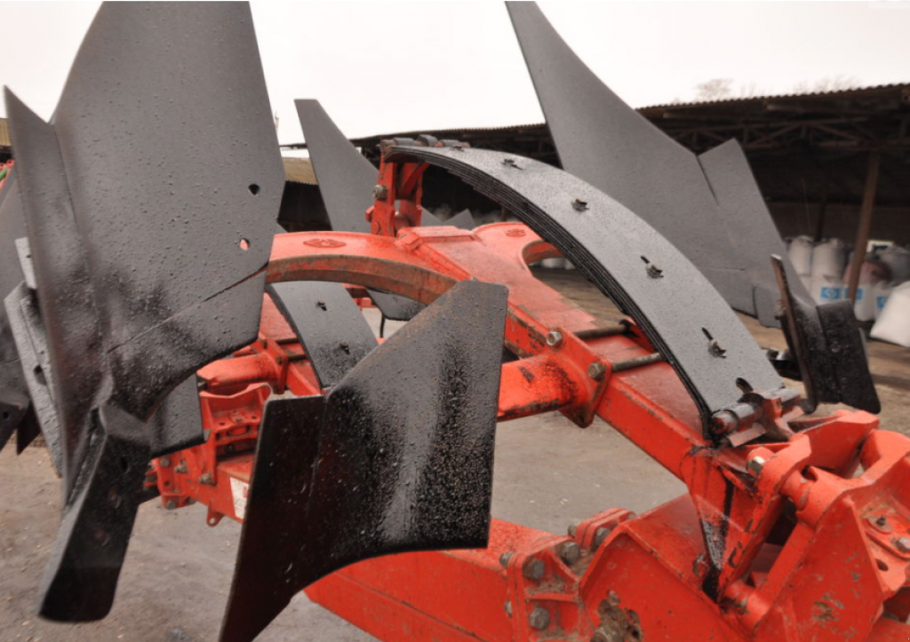 Scheibenpflug des Typs Gregoire-Besson SPSF 9,  in Луцьк (Bild 7)