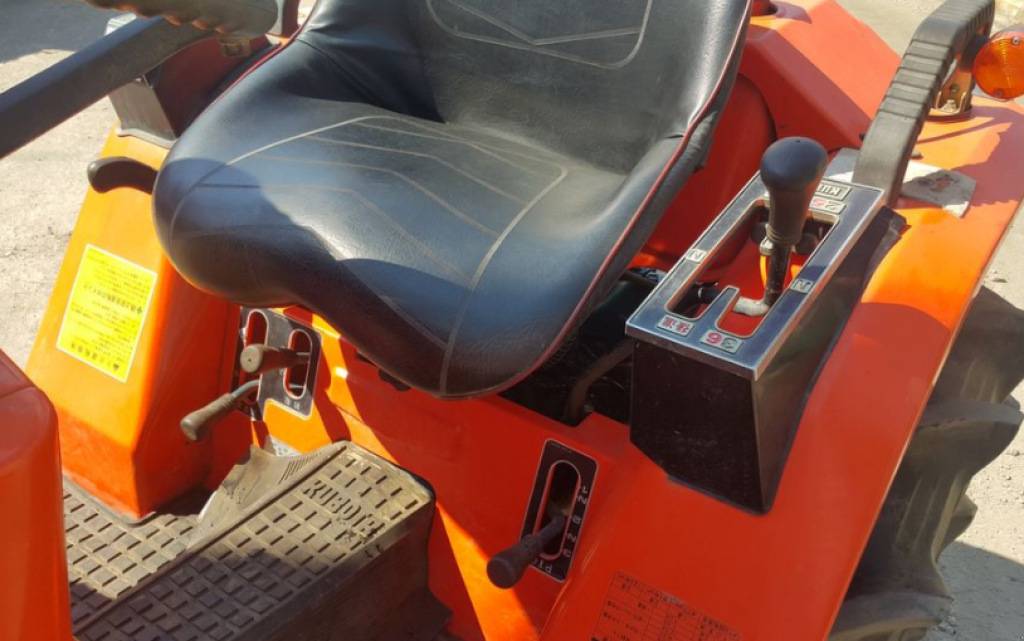 Hopfentraktor des Typs Kubota B1-14, Neumaschine in Одеса (Bild 10)