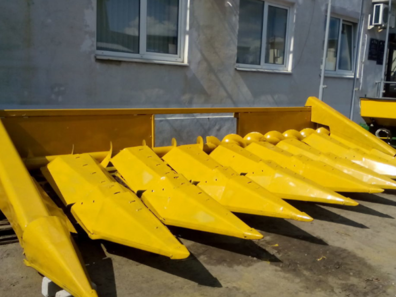 Maispflückvorsatz des Typs New Holland MR 870N,  in Харків (Bild 1)