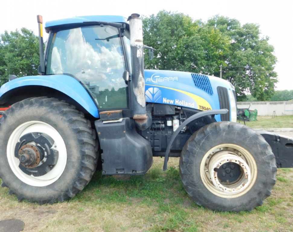 Oldtimer-Traktor des Typs New Holland T8040, Neumaschine in Харків (Bild 2)