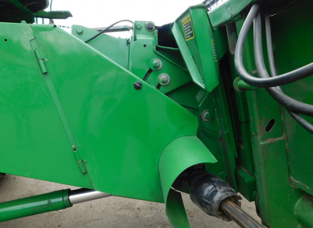 Oldtimer-Mähdrescher des Typs John Deere 9860 STS, Neumaschine in Харків (Bild 3)