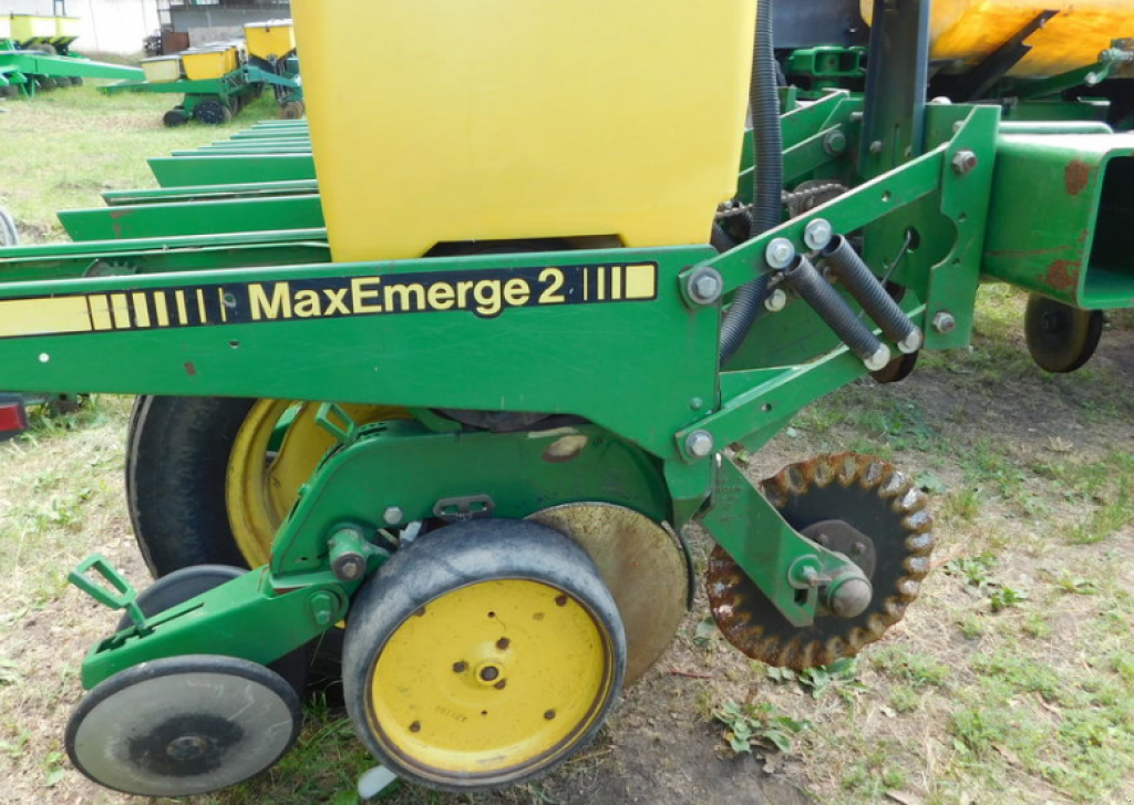 Gareeggenfelder des Typs John Deere 7200,  in Харків (Bild 3)