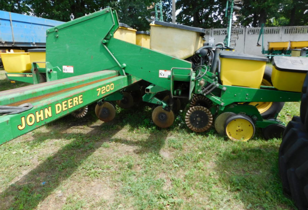 Gareeggenfelder des Typs John Deere 7200,  in Харків (Bild 4)