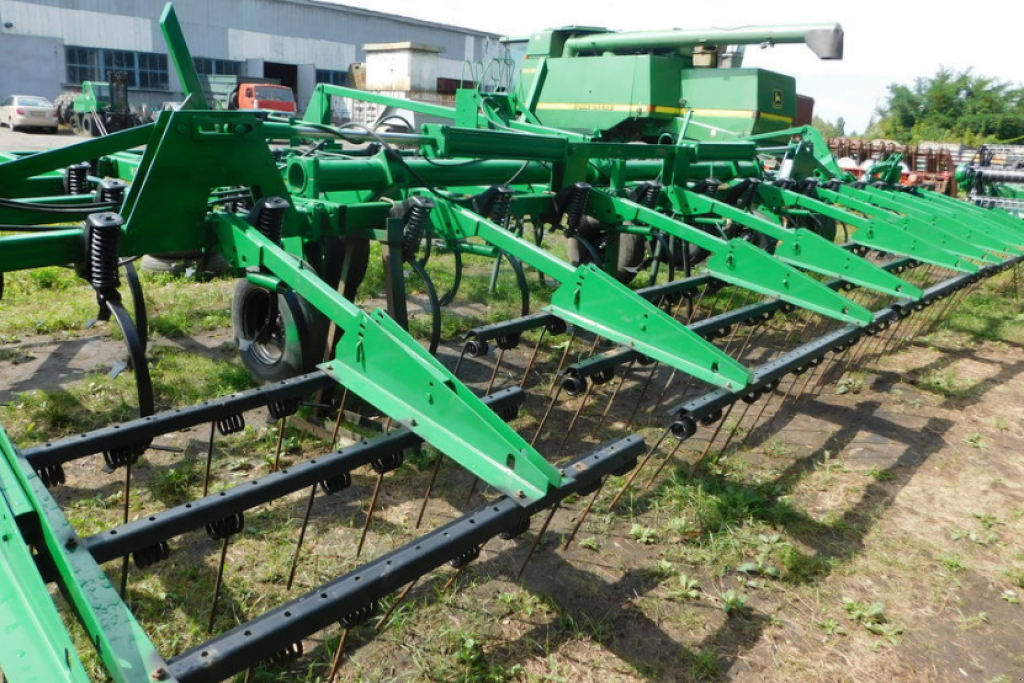 Kartoffelpflegetechnik des Typs John Deere 980,  in Харків (Bild 3)