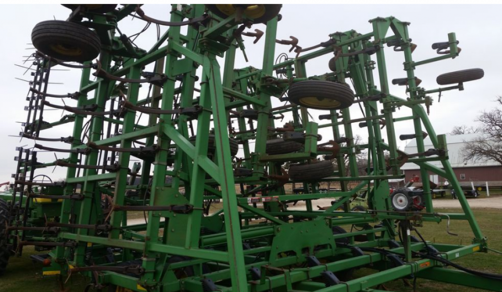 Kartoffelpflegetechnik des Typs John Deere 985,  in Харків (Bild 1)