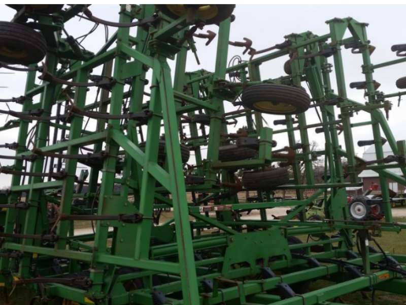 Kartoffelpflegetechnik des Typs John Deere 985,  in Харків (Bild 1)