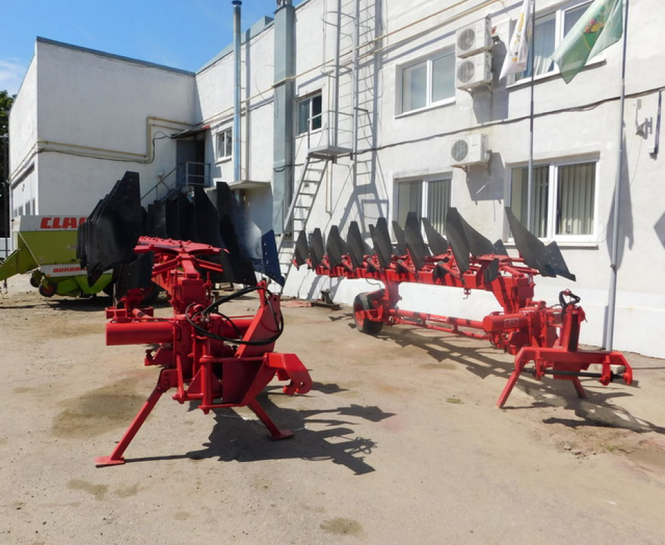 Scheibenpflug des Typs Gregoire-Besson SP 7+1,  in Харків (Bild 1)