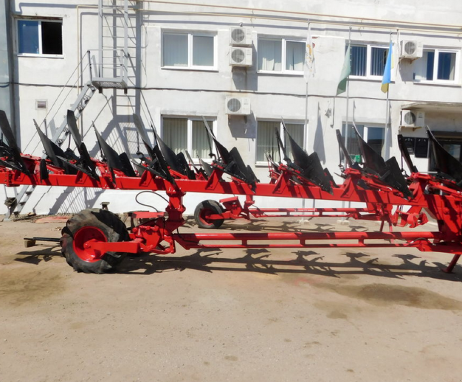 Scheibenpflug des Typs Gregoire-Besson SP 7+1,  in Харків (Bild 4)
