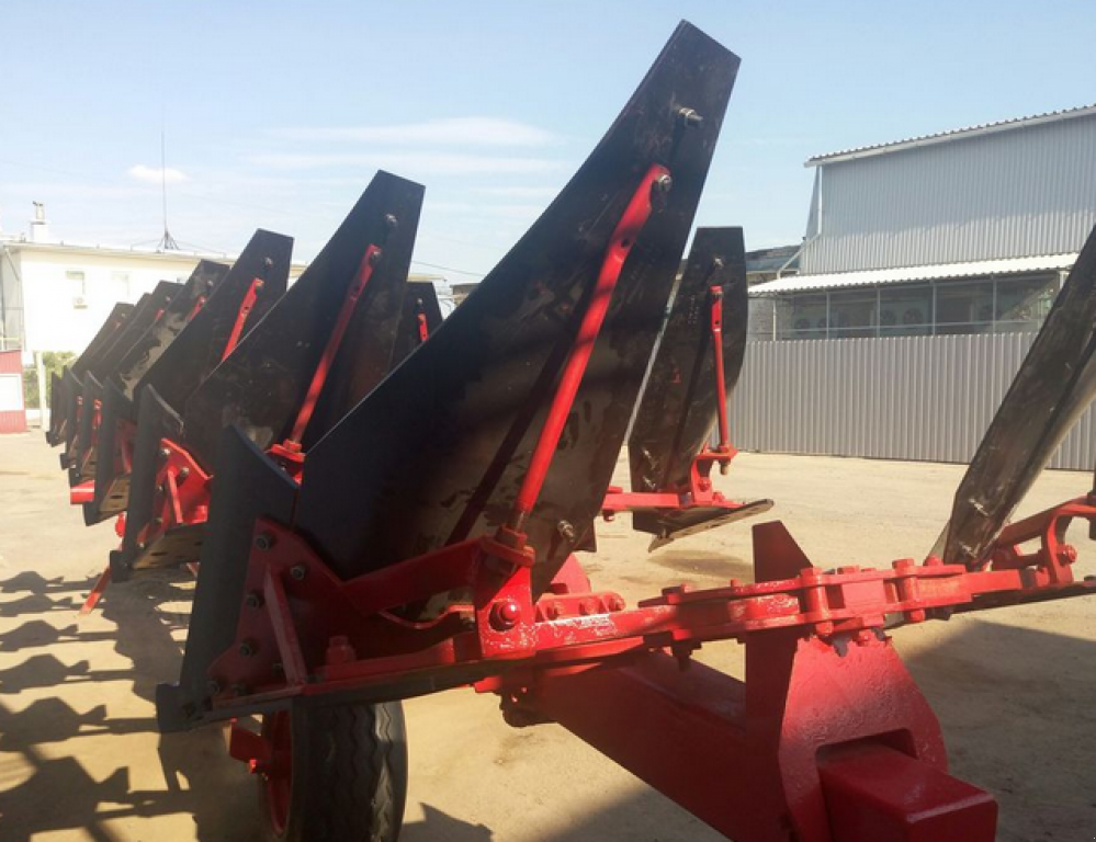 Scheibenpflug des Typs Gregoire-Besson SPR 6,  in Харків (Bild 5)