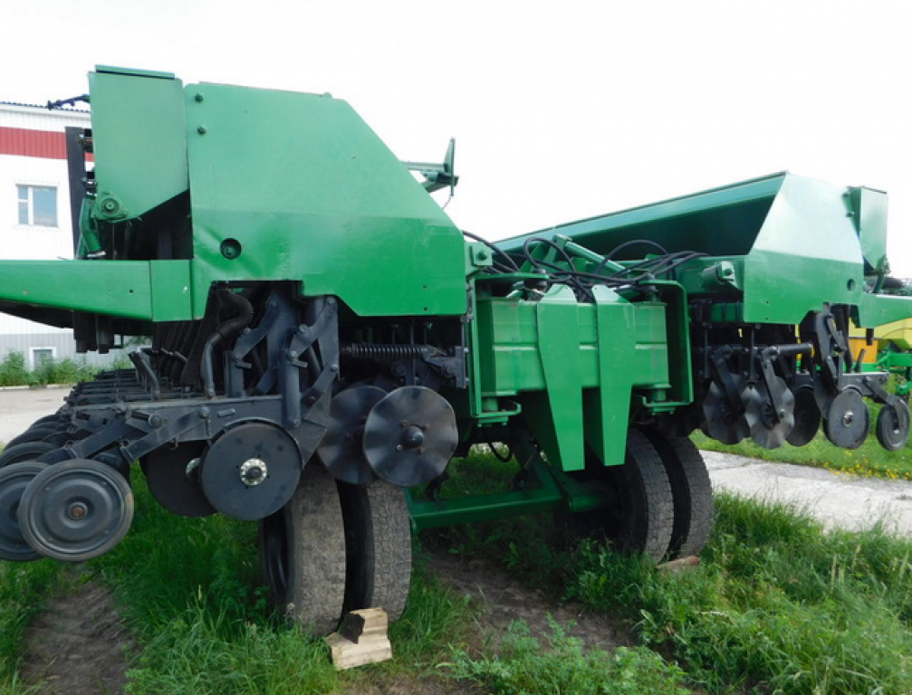 Direktsaatmaschine des Typs Great Plains 2N-3010,  in Харків (Bild 7)