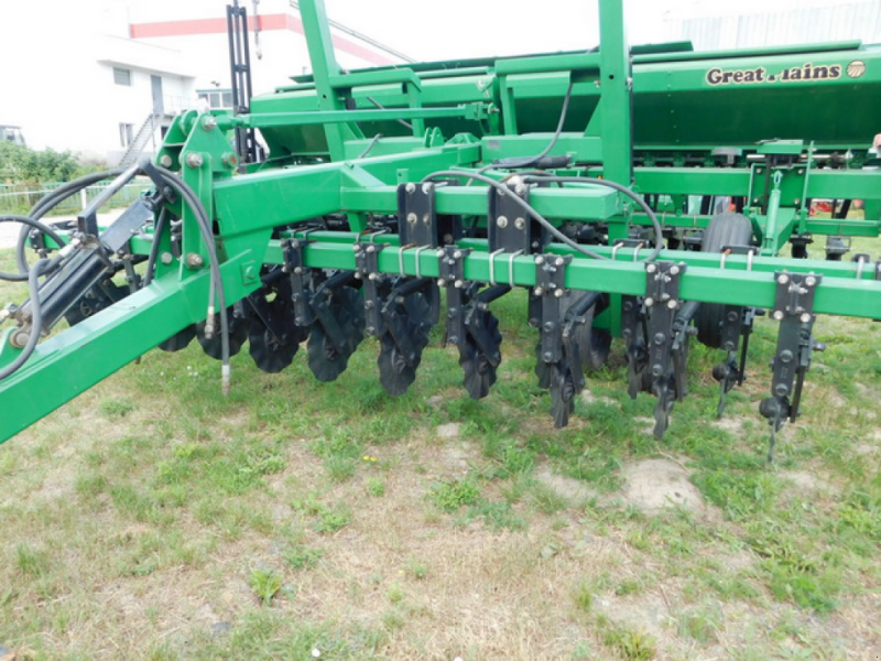 Direktsaatmaschine des Typs Great Plains CPH-1500,  in Харків (Bild 1)