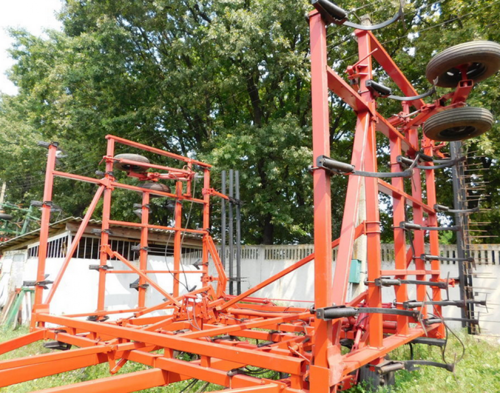 Kartoffelpflegetechnik des Typs Case IH 4900,  in Харків (Bild 2)