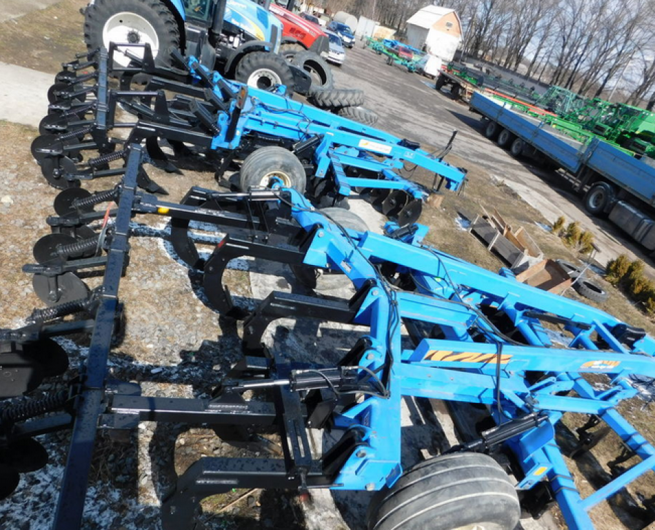 Spatenpflug des Typs Case IH Ecolo Tiger 530C,  in Харків (Bild 7)